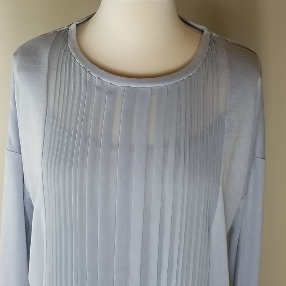 H by Halston Pleated Top - Picture 2 of 8